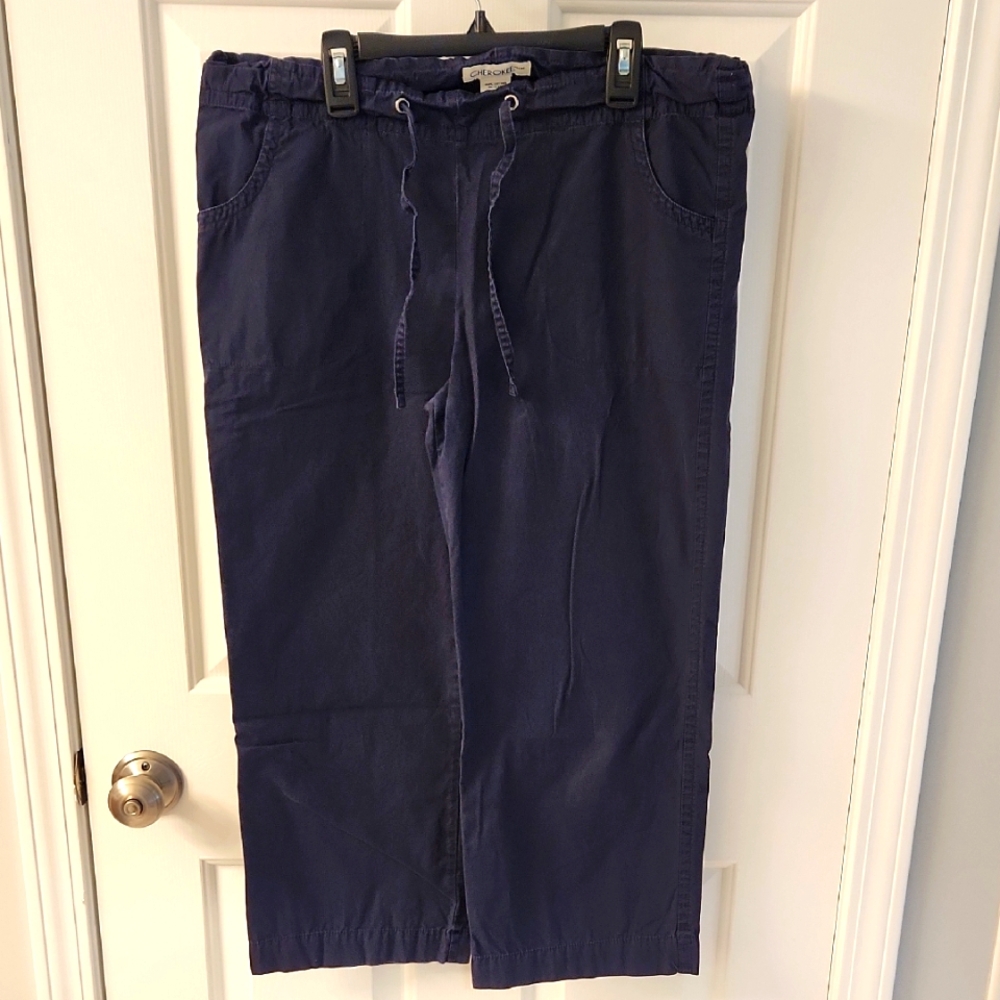 Women's Cherokee Capris.